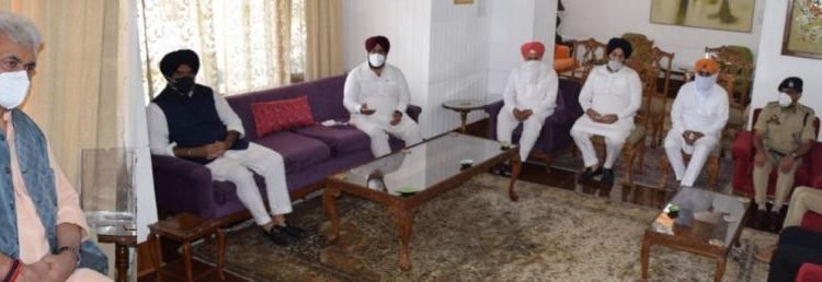 Delhi Sikh Gurdwara Management Committee delegation calls on Lt Governor