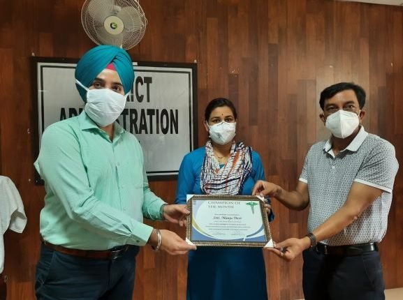 DC Reasi presents ‘Champion of The Month Award’ to two Corona Warriors