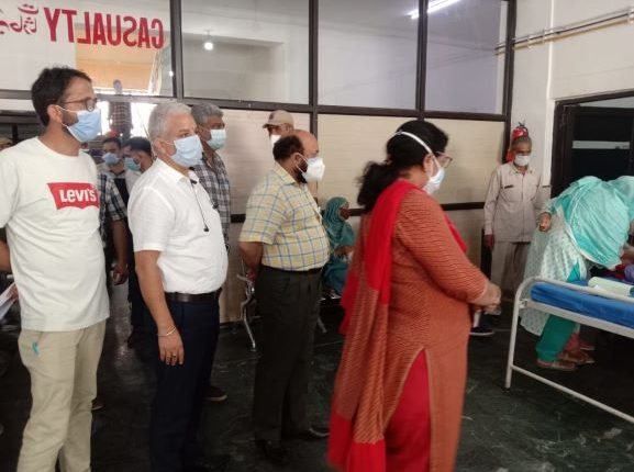 Director Health Jammu inspects patient care facilities in DH Ramban