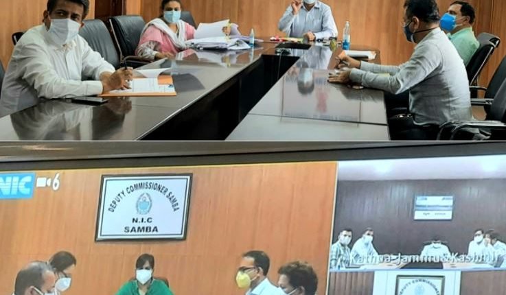 Div Com reviews progress on construction of border bunkers  