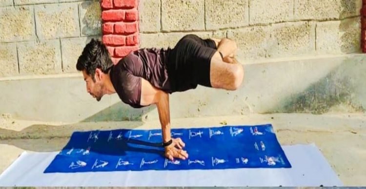 Kishtwar DYSS Department hosts Online Yoga competition