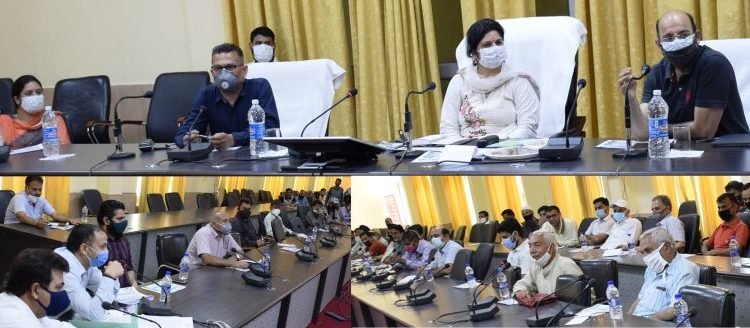 JAKEDA CEO, DC Ramban sensitize farmers about PM-KUSUM