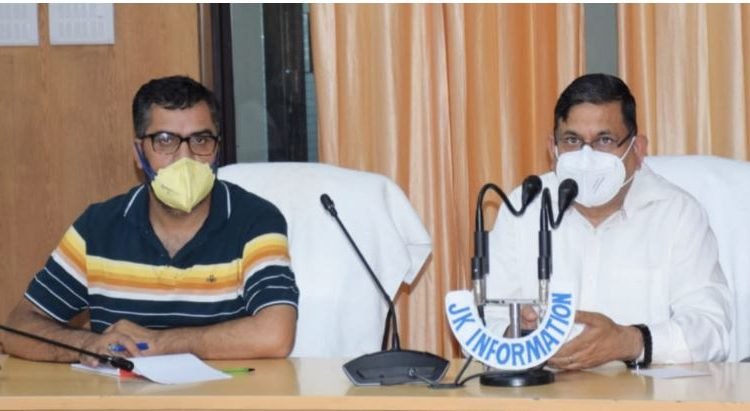 DC Kishtwar reviews functioning of Jal Shakti sector