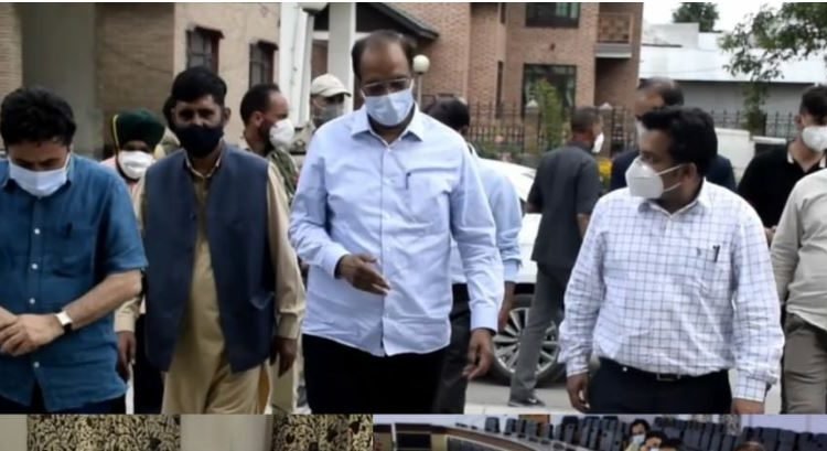 Union Additional Secretary reviews implementation of SBM Phase-2 in Anantnag