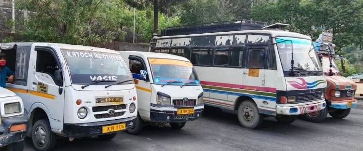 MVD Ramban seizes 4 vehicles, recovers Rs 4500 fine from violators