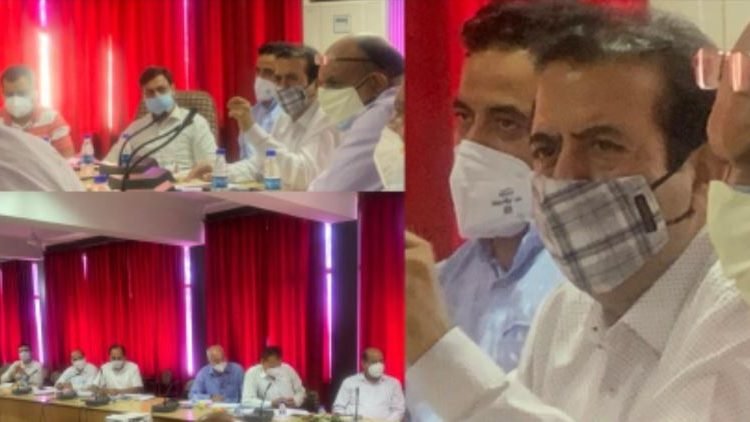 DSEJ reviews education sector schemes, amenities in schools