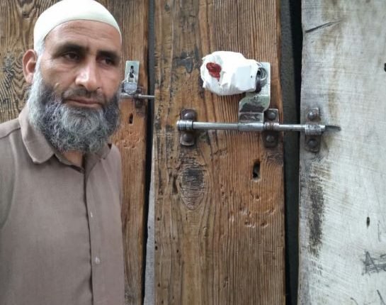 Medical shop sealed for disposal of biomedical waste along river bank at Anantnag