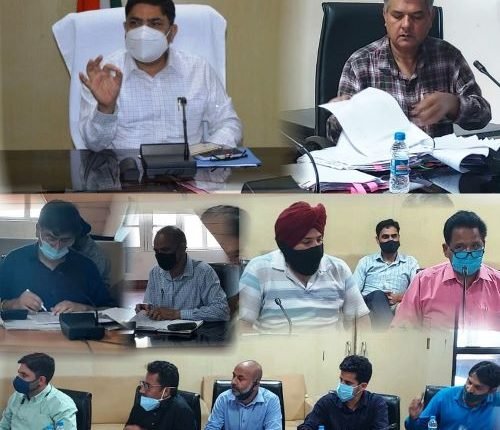 DC Poonch Inder Jeet reviews progress on construction of border Bunkers  