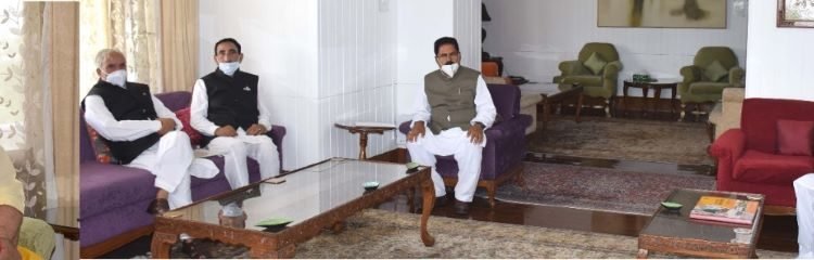 JKPCC & Former MP call on Lt Governor