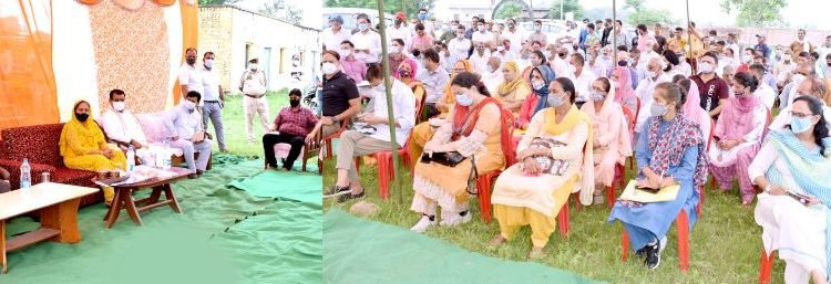 DC Samba assesses pace of dev works, reviews implementation of welfare schemes, resolves public grievances