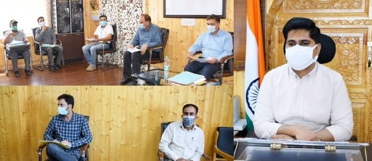 DC B’pora reviews progress of establishment of Stone Crusher/ Hot Mix plants at Gurez