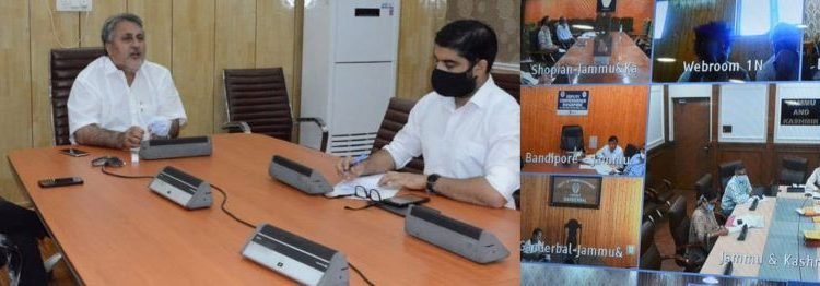 Samoon reviews functioning of ITIs, IMCs of Kashmir division