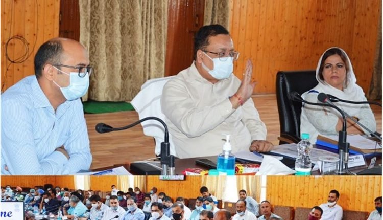 Navin Choudhary visits B'la; Takes stock of development scenario