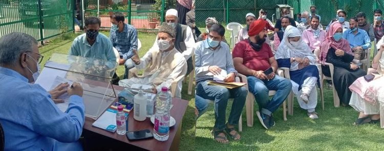 Govt. committed towards redressing public issues on priority: Advisor Farooq Khan