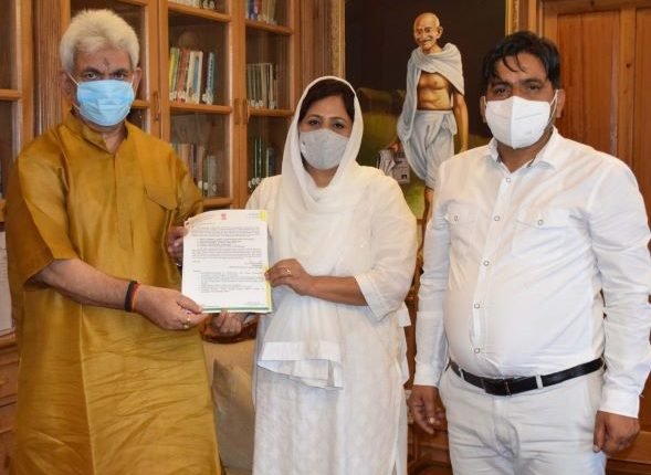 DDC Chairpersons, President JK Workers Party call on Lt Governor