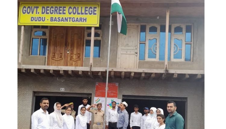 Principal Dudu-Basantgarh Govt. Degree College Dr. Bhavnaish Chand hoists Tricolour in the college premises
