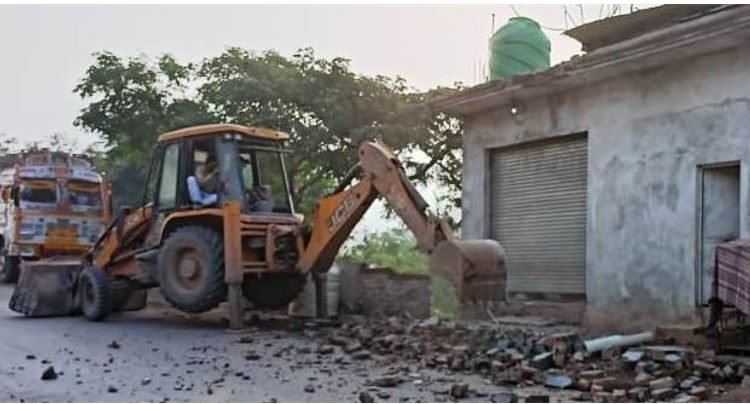 28 illegal structures demolished on NHW Udhampur