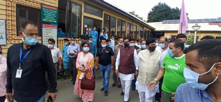 Parliamentary Standing Committee on Health & FW visits Pahalgam hospital