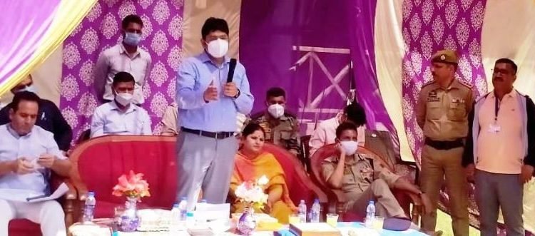 Div Com, ADGP conduct tour of Dachhan, Paddar areas of District Kishtwar