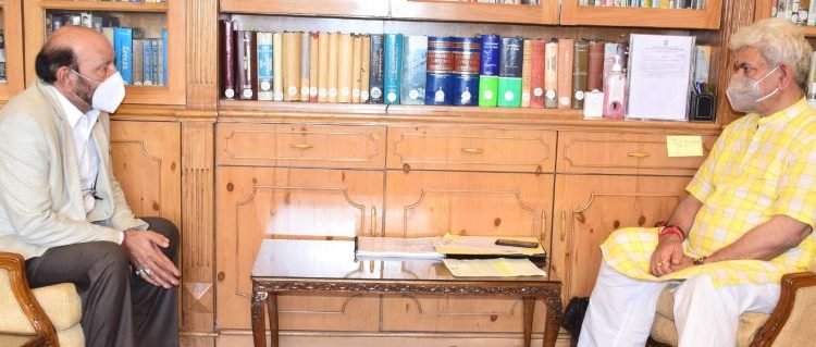 Mayor SMC; VC MANUU, Secretary NFCH call on Lt Governor