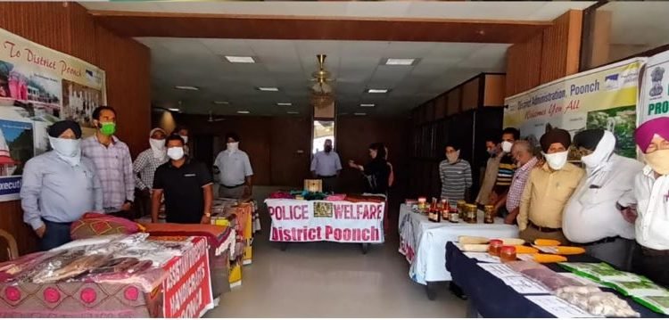 DIC Poonch celebrates Vanijya Saptaah Utsav