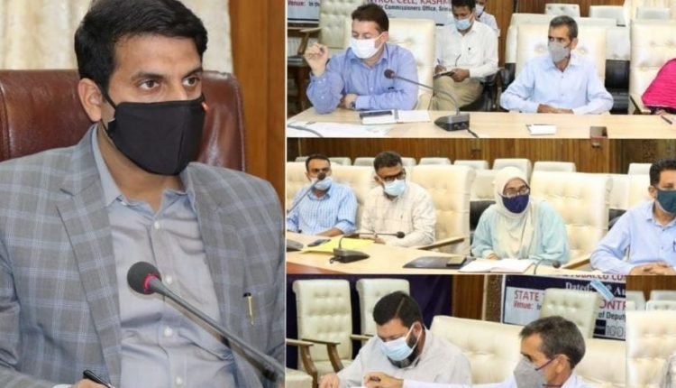 DC Srinagar Mohammad Aijaz Asad reviews preparations for “Clean India” Programme
