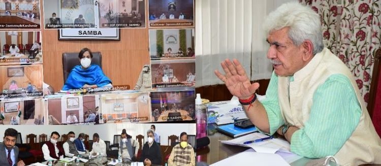 Congratulates officers for achieving 100% coverage of first dose of vaccination for above 18 age group : LG