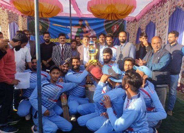 GDC Tral wins Inter-College T-10 Cricket Tournament