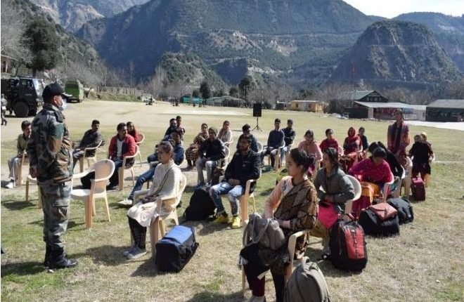 Army organises training for customer care executives at Mughal Maidan, Kishtwar