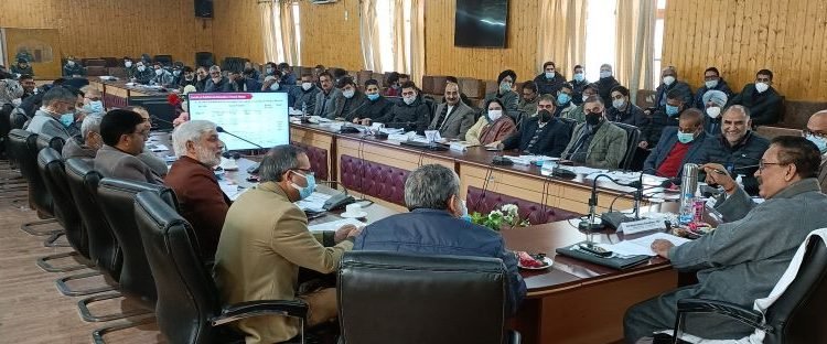 Navin Choudhary visits Baramulla; takes stock of overall development scenario