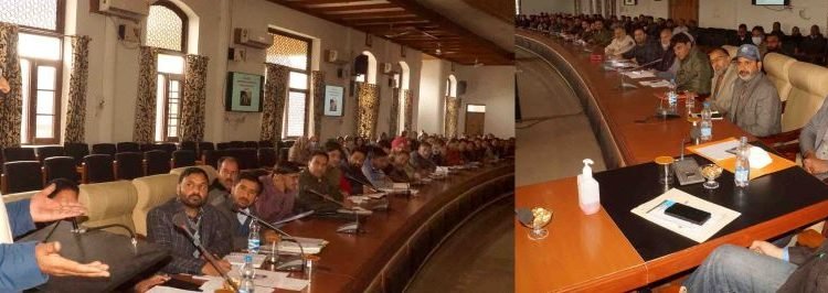 Director Agriculture Kashmir reviews implementation of CSSs in Anantnag/ Kulgam