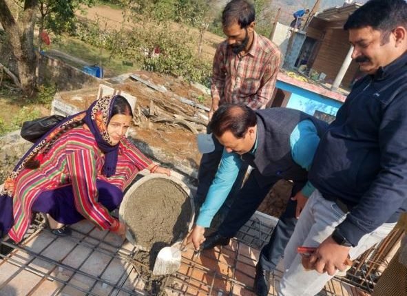 DDC Chairperson Udhampur kick starts blacktopping, other work