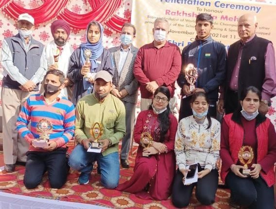 Advisor Farooq Khan felicitates players of World Deaf Judo Championship from JK