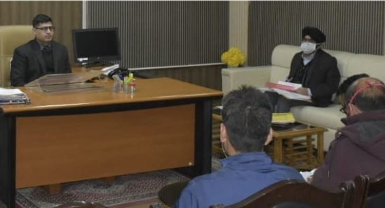 DDC Rajouri takes comprehensive review of Jal Shakti schemes
