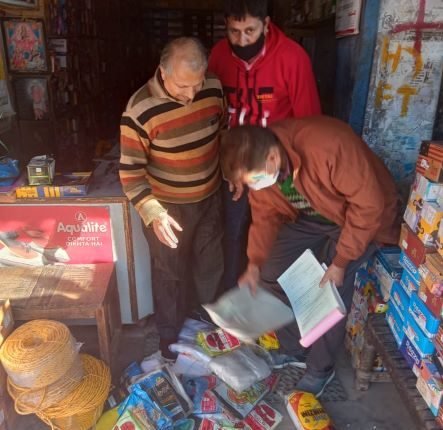 PCB conducts anti-polythene drive in Udhampur town