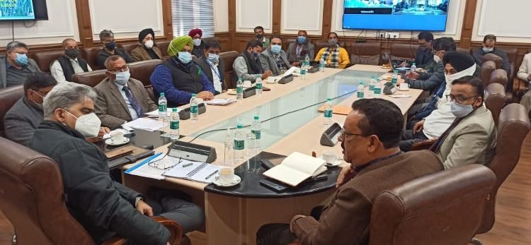 Dulloo holds deliberations with Kisans ahead of budget formulation