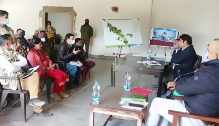 Div Com visits Mantalai, Sudhmahadev; listens to public grievances, reviews progress on Yoga centre