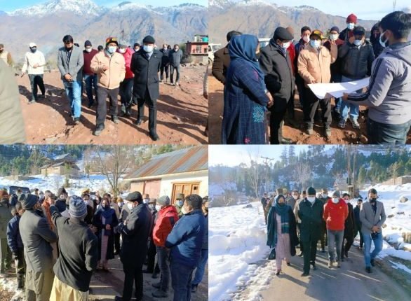 Div Com conducts tour of Sangaldan & Banihal areas of Ramban