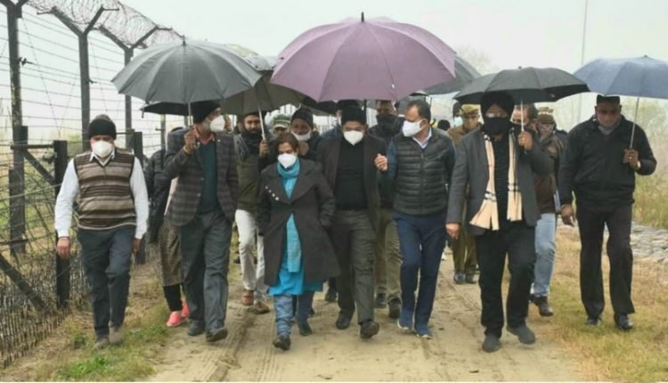 Div Com inspects ongoing works under JJM, flood protection schemes in border areas during day-long-tour of district Samba