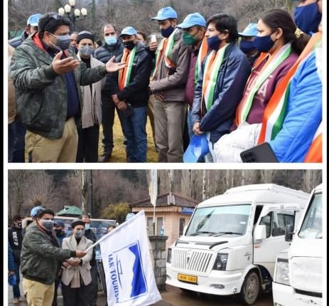 J&K Govt launches ‘Srinagar City Heritage Tour Bus Service’