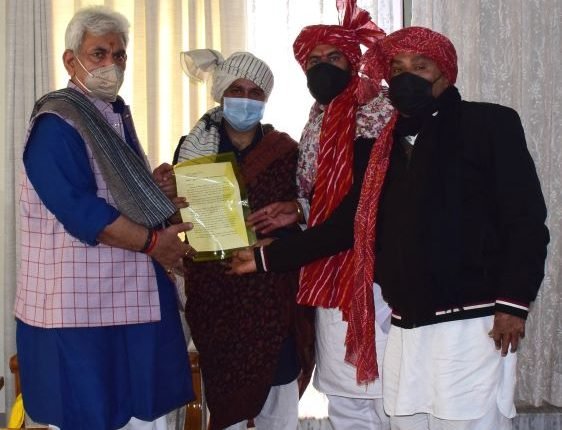 Former Minister, Pahari Tribe ST Forum delegation call on Lt Governor