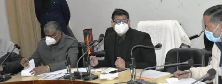 DDC Rajouri asks for expeditious completion of works