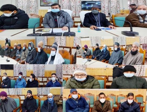 VC DDC, DC Kupwara hold joint meeting;Appeal people to follow CAB religiously