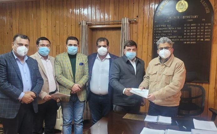 CCI deputation calls on Atal Dulloo, discusses issues related to traders