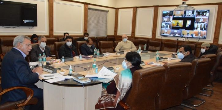 Advisor Khan reviews functioning of Labour, Employment Deptt