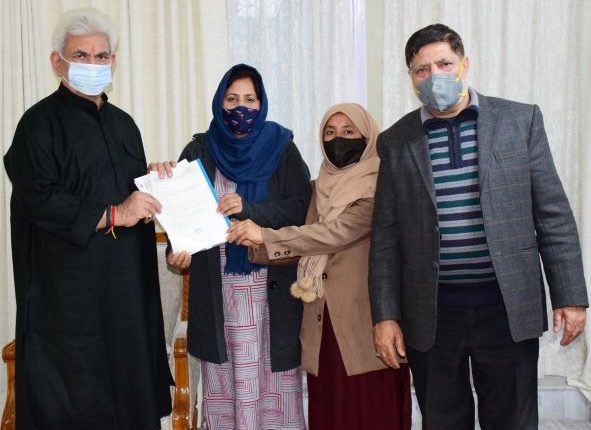 Chairperson DDC Ramban calls on Lt Governor Manoj Sinha