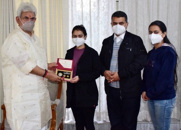 Lt Governor felicitates young Chess Champion Arushi Kotwal