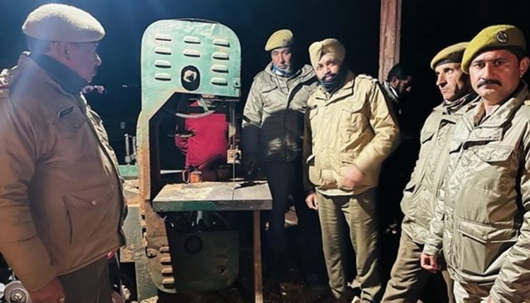 Forest team seizes illegal saw mill at Rah Salyote
