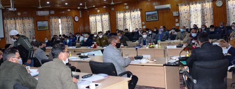 Chief Secretary pitches for beautification of Budgam for adding to its tourist attraction