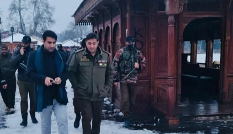 DM Srinagar, SSP raid hotspots of drug consumption